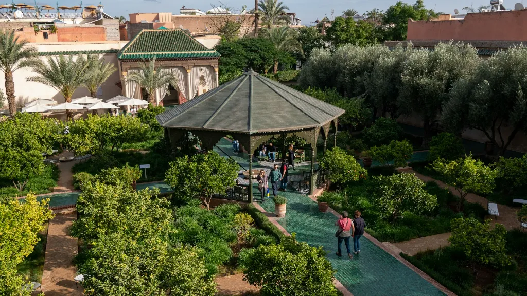 unsplash_zYBSX_5uOys_marrakech garden.webp