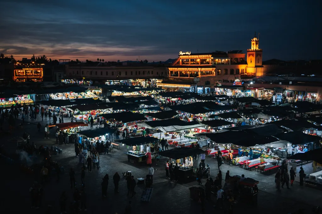 unsplash_06hnE4eKNAU_marrakech night.jpg.jpg.webp